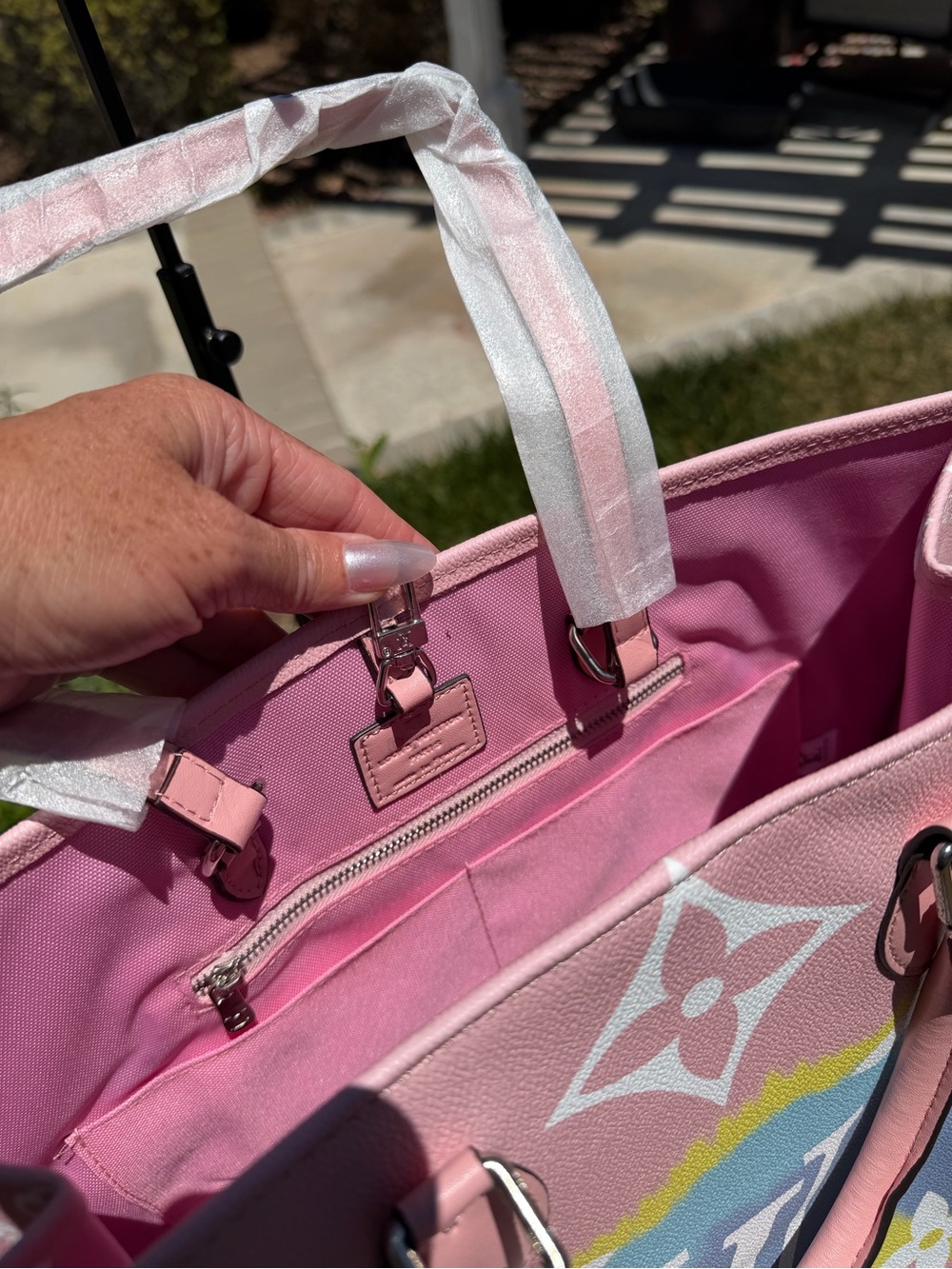 NEW LV Large GM Escale Onthego Pastel Pink Purple Yellow Tie-Dye Tote Bag - Picture 9 of 14